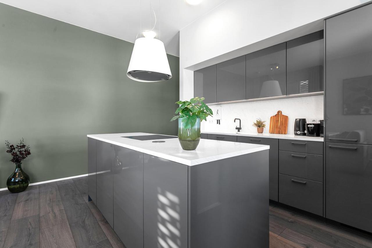 Modern Downtown Apartment - Harbour View Рейкявик Екстериор снимка